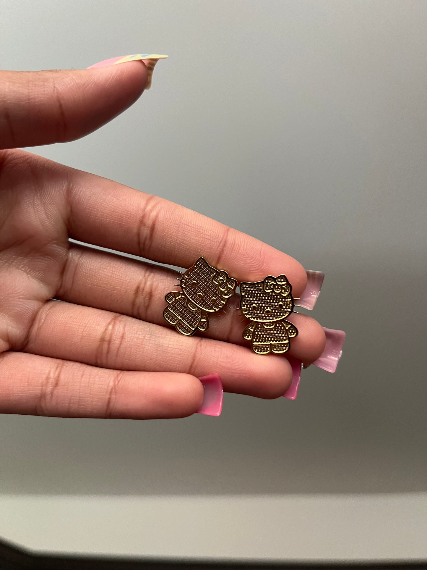 Hello kitty earrings ♡