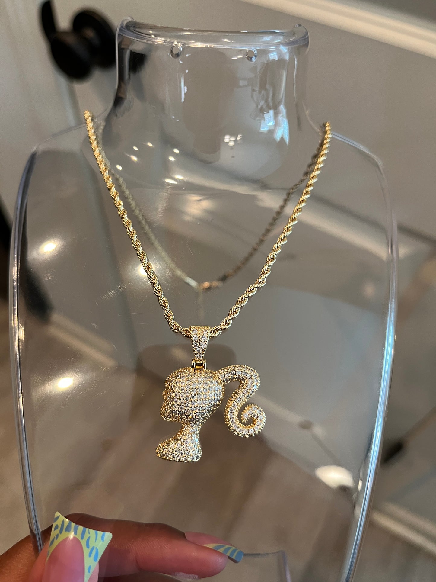 Barbie necklace ♡