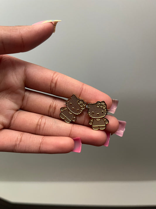 Hello kitty earrings ♡